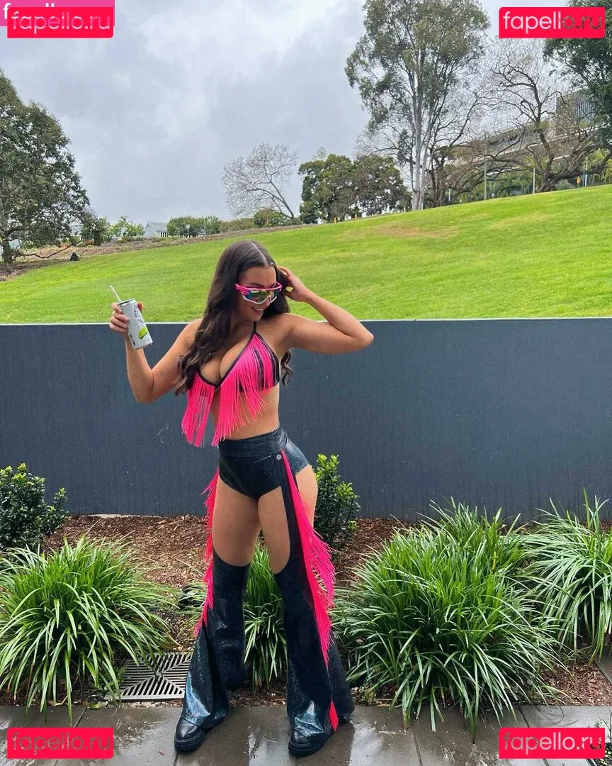 moremolly Onlyfans Photo Gallery 