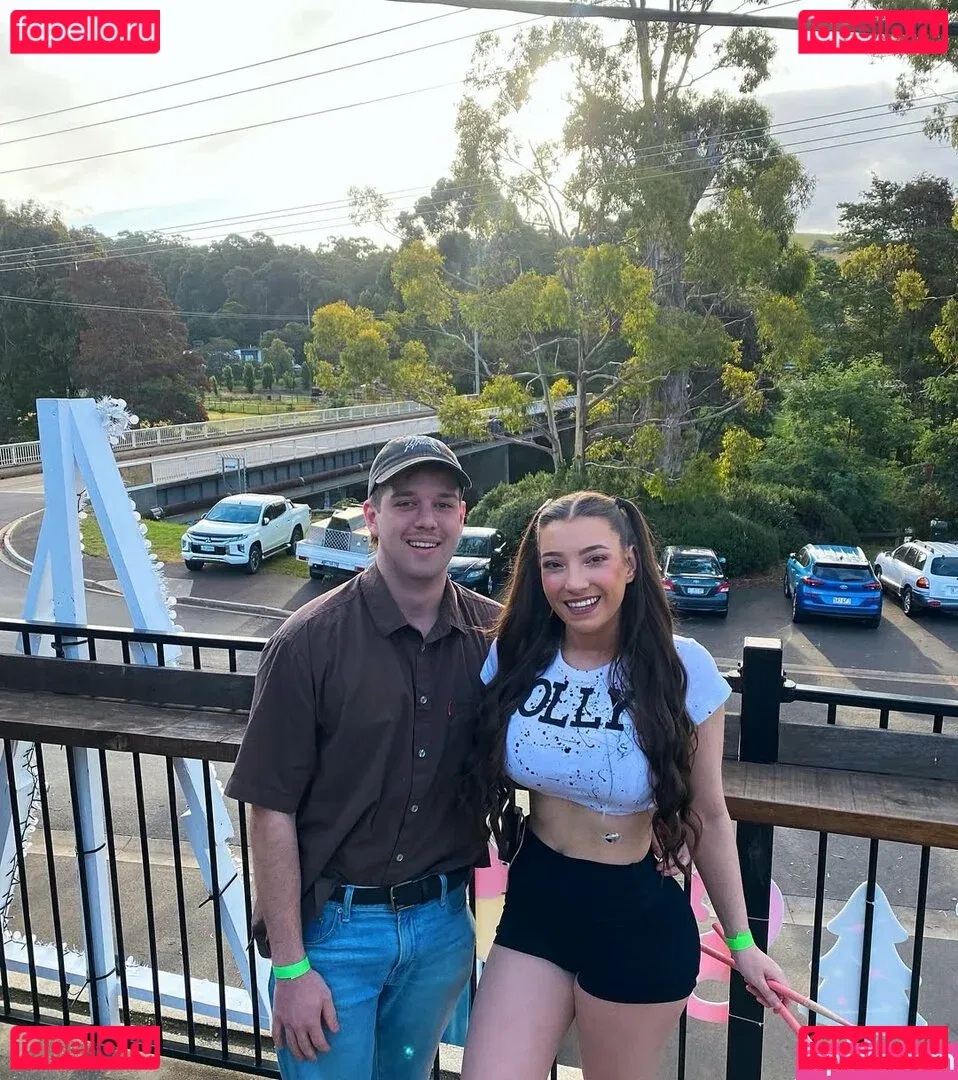 moremolly Onlyfans Photo Gallery 