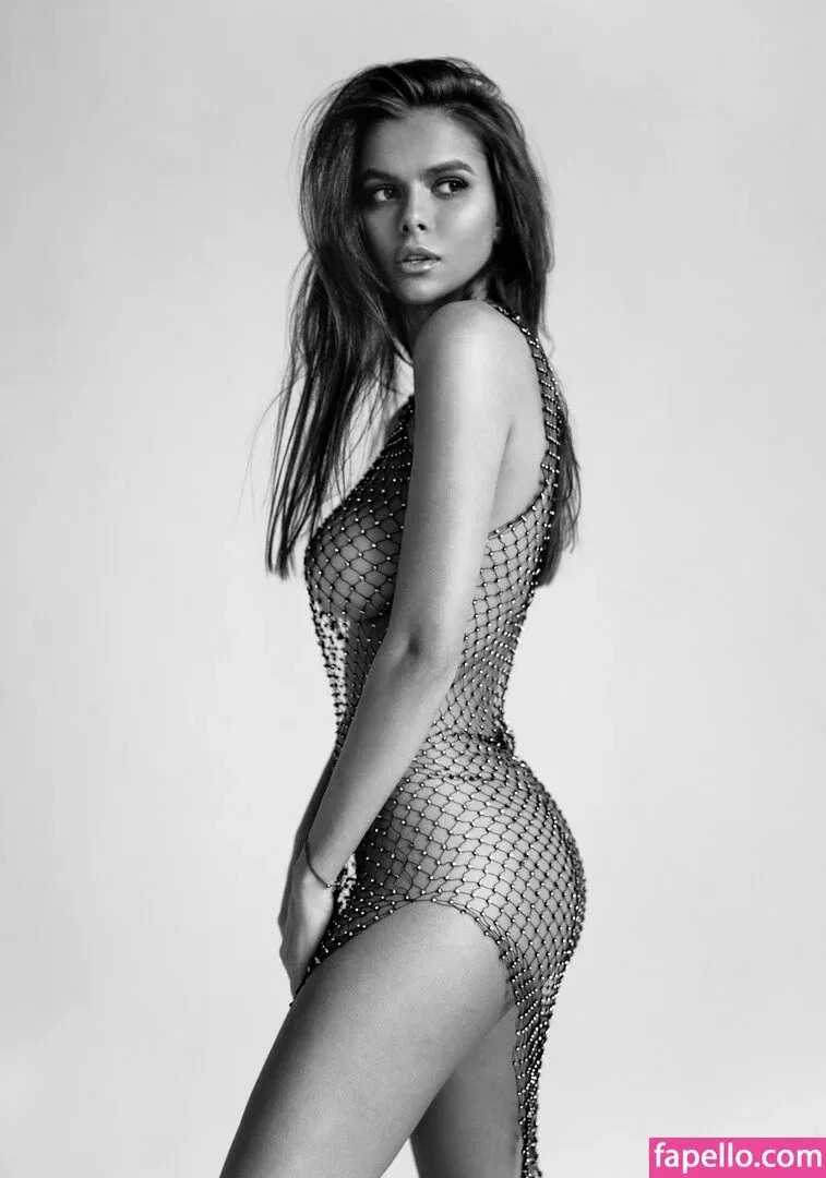 MAVRIN Mag Onlyfans Photo Gallery 