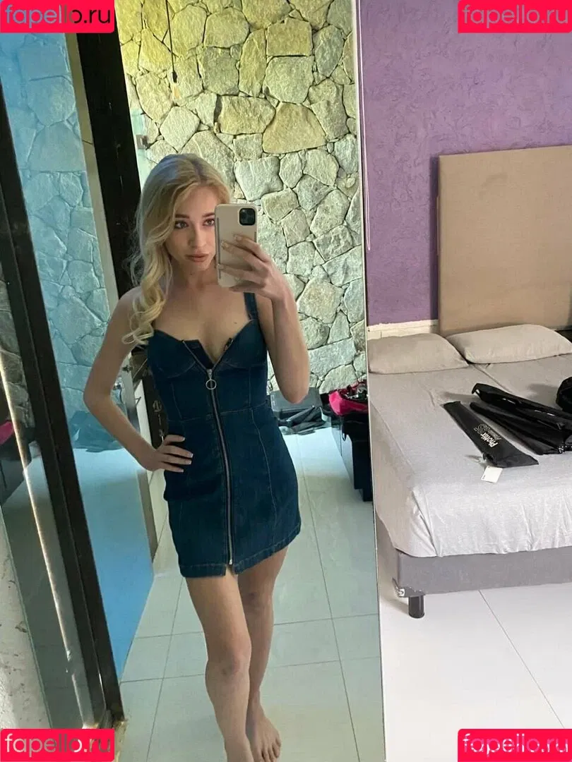 rileyannemodel Onlyfans Photo Gallery 