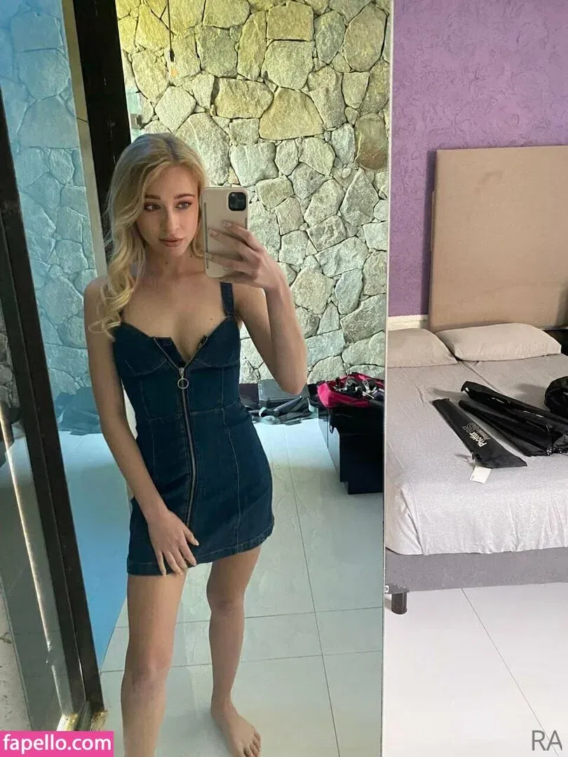 rileyannemodel Onlyfans Photo Gallery 