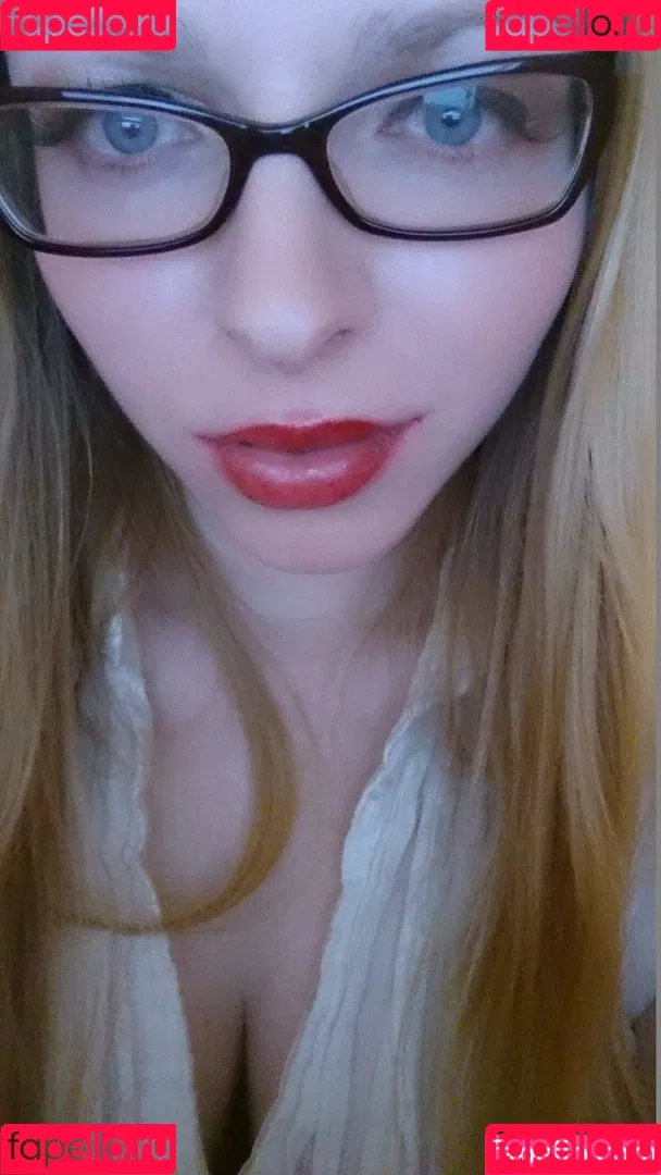 RedHotSillyFecker Onlyfans Photo Gallery 