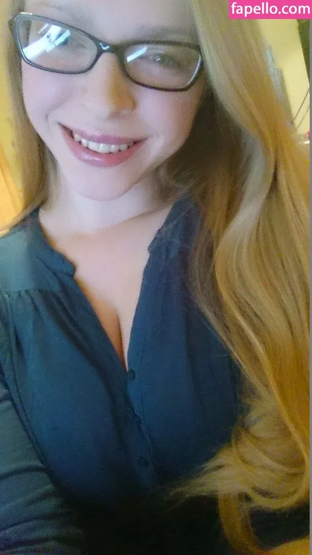 RedHotSillyFecker Onlyfans Photo Gallery 