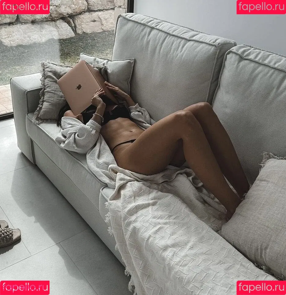 Michele de Roos Onlyfans Photo Gallery 
