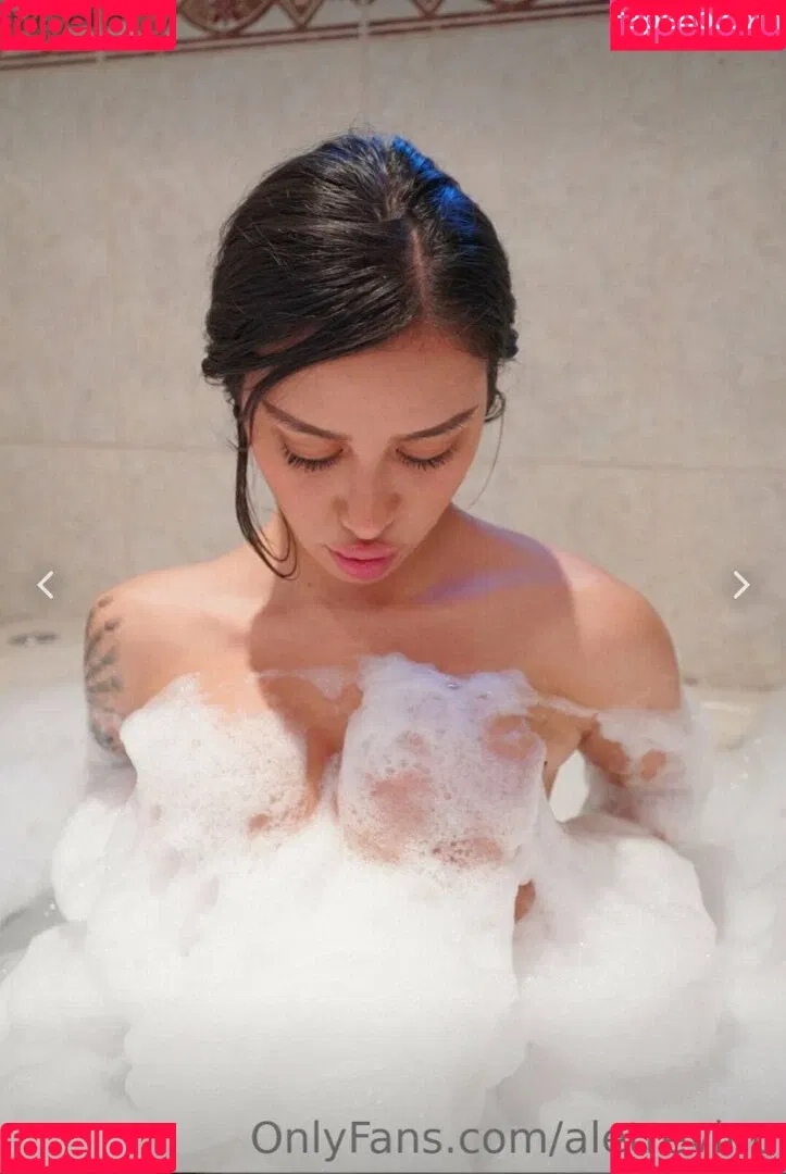 Aletrevino Onlyfans Photo Gallery 
