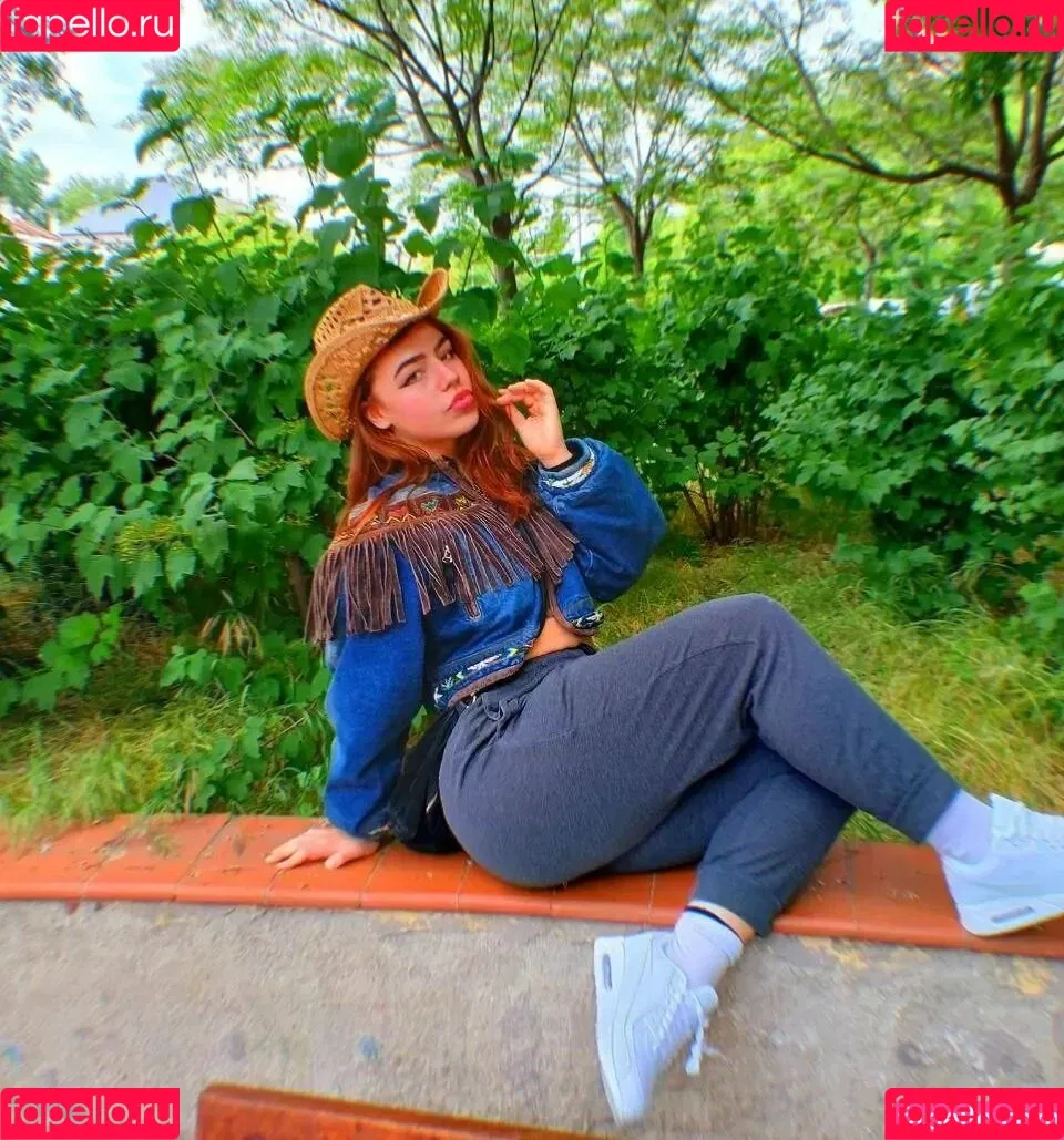 Lera Reyna Onlyfans Photo Gallery 