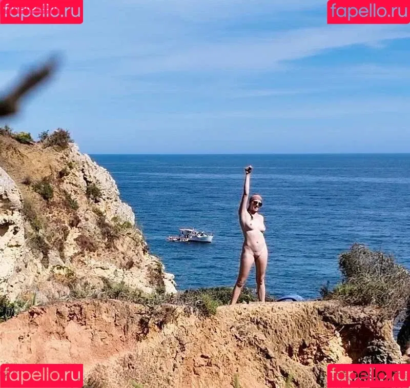 Cosmic Kitti Onlyfans Photo Gallery 