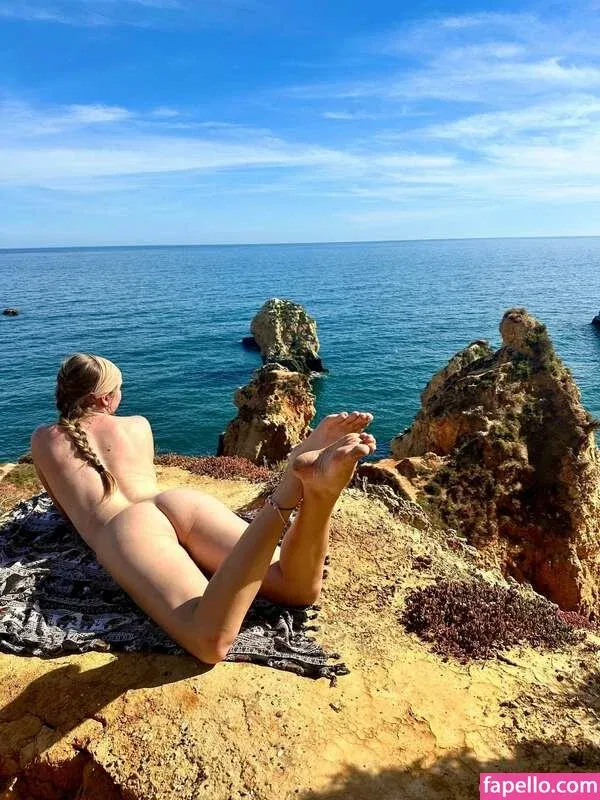 Cosmic Kitti Onlyfans Photo Gallery 