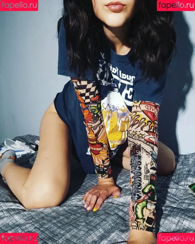 Lalli Puff Onlyfans Photo Gallery 