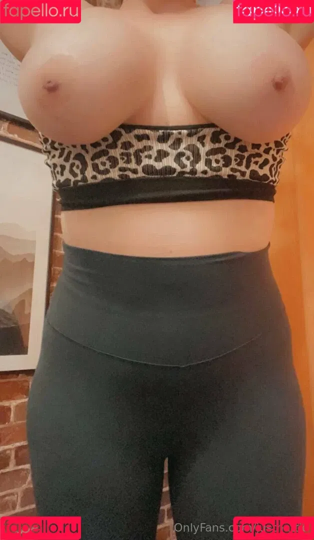 justhattie Onlyfans Photo Gallery 