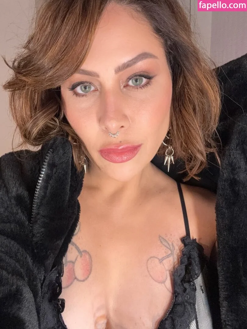 Pitty Onlyfans Photo Gallery 