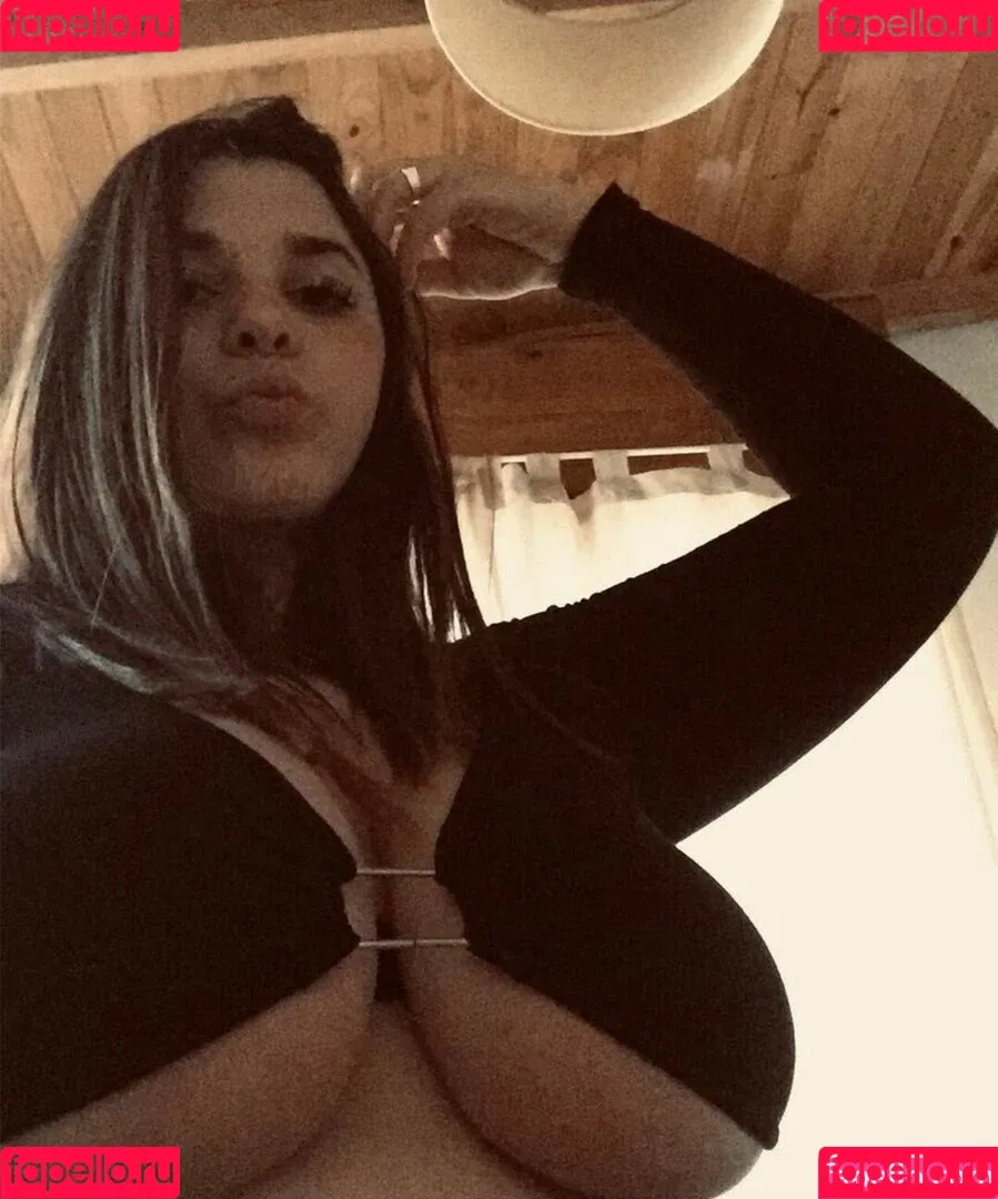 mari urtizbiria Onlyfans Photo Gallery 