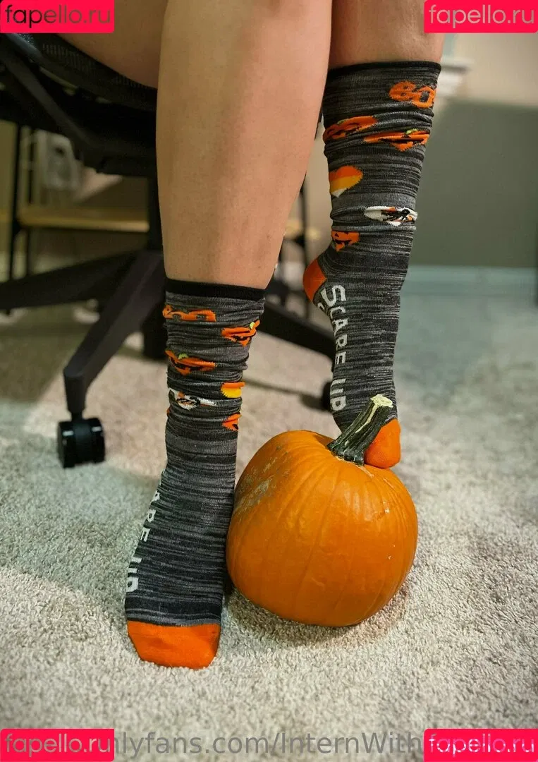 internwithbenefits Onlyfans Photo Gallery 
