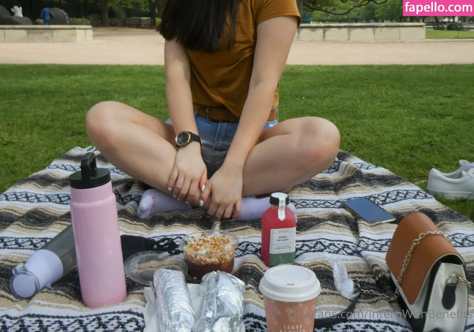 internwithbenefits Onlyfans Photo Gallery 