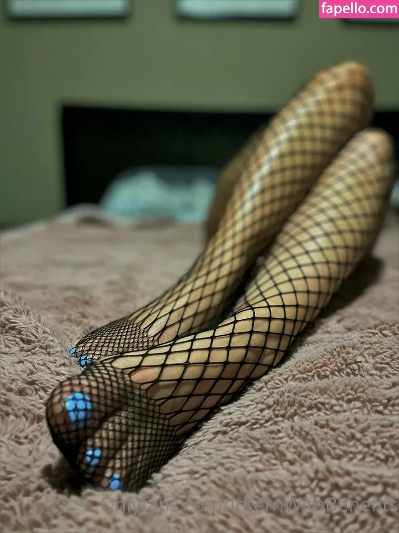 internwithbenefits Onlyfans Photo Gallery 