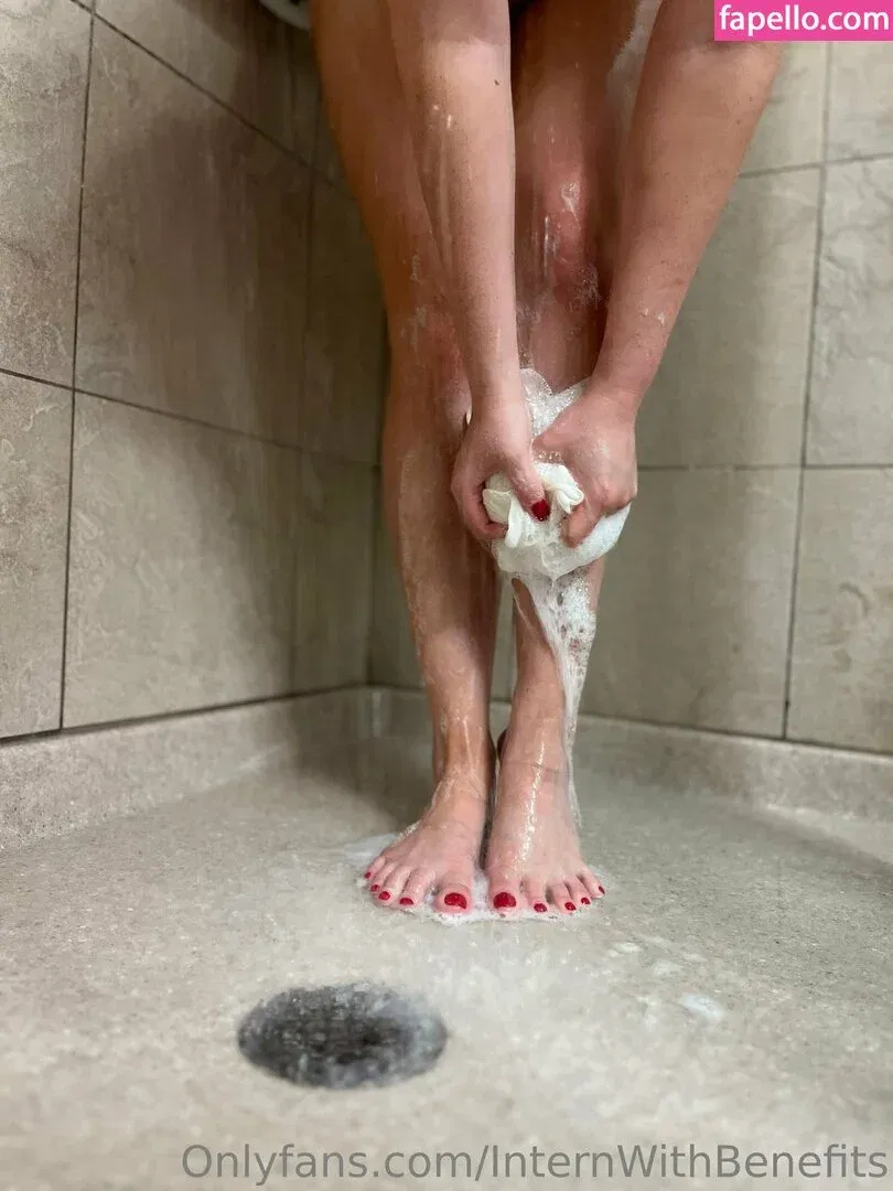 internwithbenefits Onlyfans Photo Gallery 