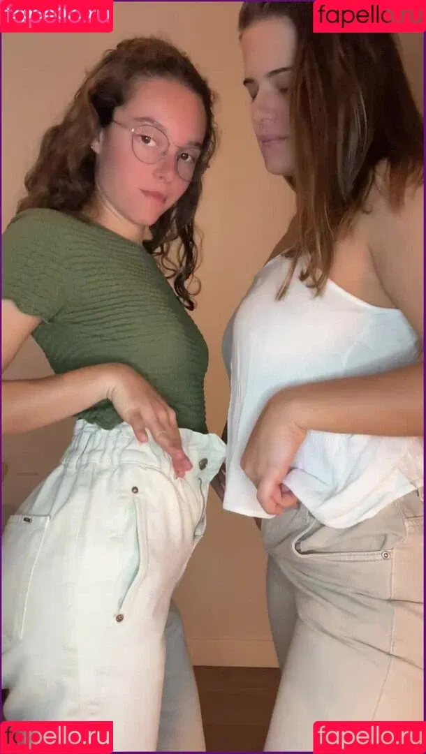 Veronica & Olivia Onlyfans Photo Gallery 