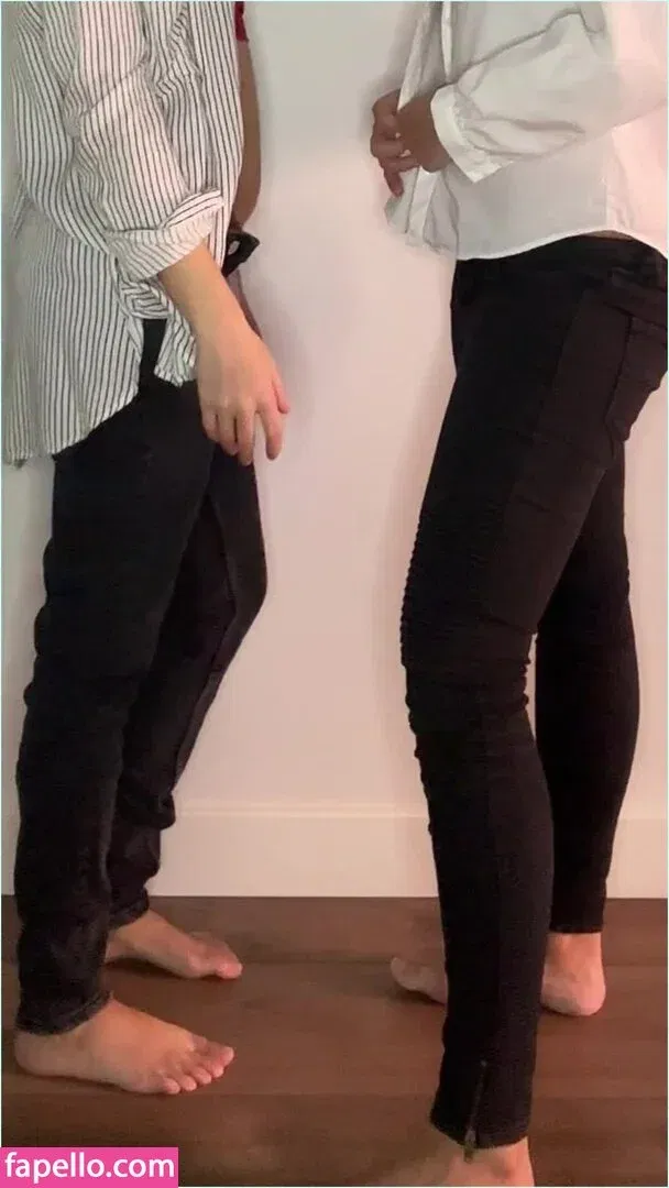 Veronica & Olivia Onlyfans Photo Gallery 