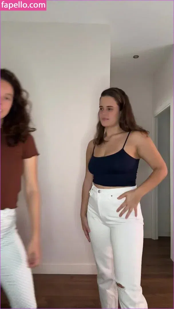 Veronica & Olivia Onlyfans Photo Gallery 