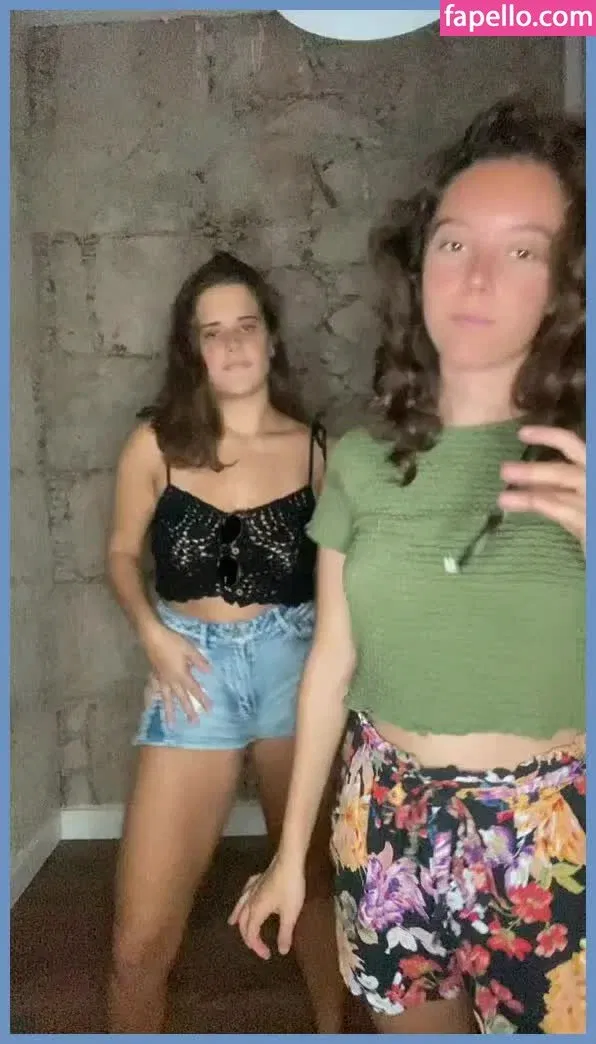 Veronica & Olivia Onlyfans Photo Gallery 