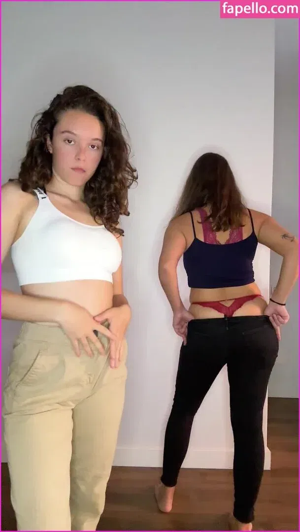 Veronica & Olivia Onlyfans Photo Gallery 