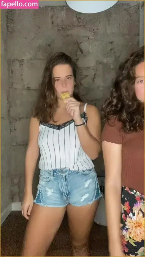 Veronica & Olivia Onlyfans Photo Gallery 