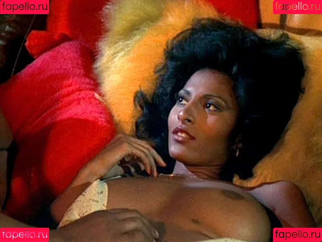 Pam Grier Onlyfans Photo Gallery 