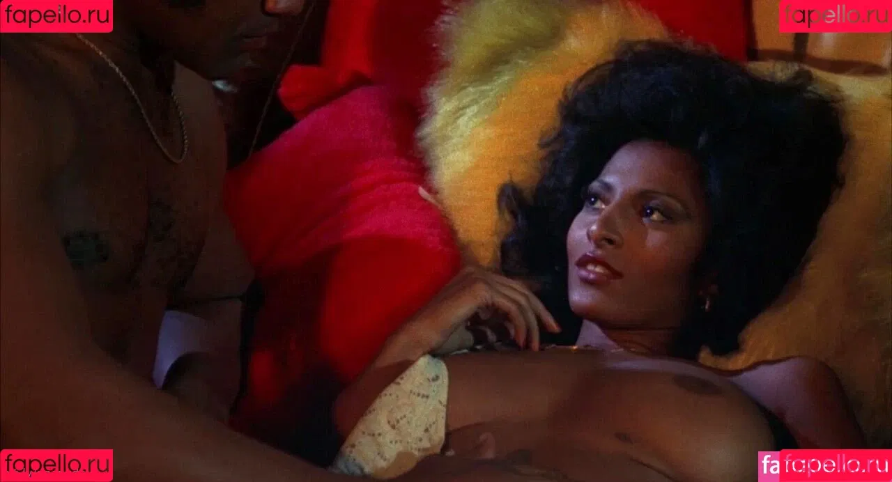 Pam Grier Onlyfans Photo Gallery 
