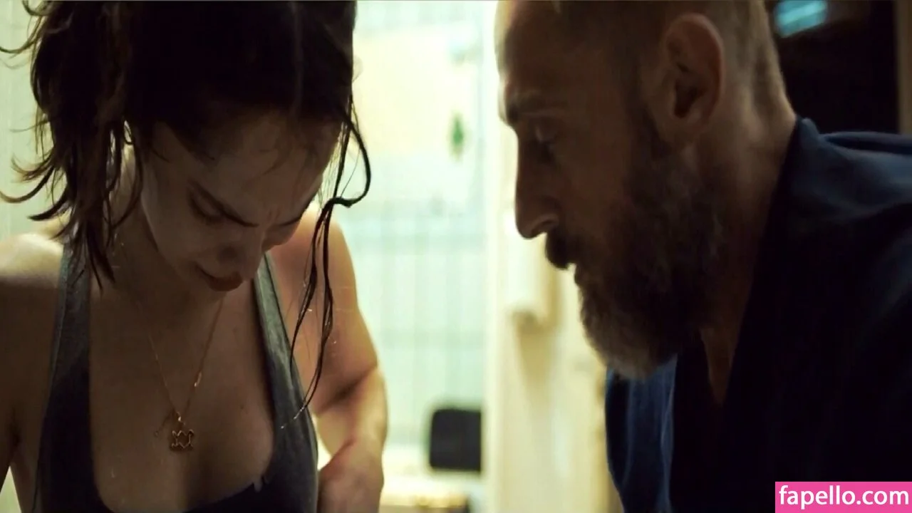 Lola Le Lann Onlyfans Photo Gallery 