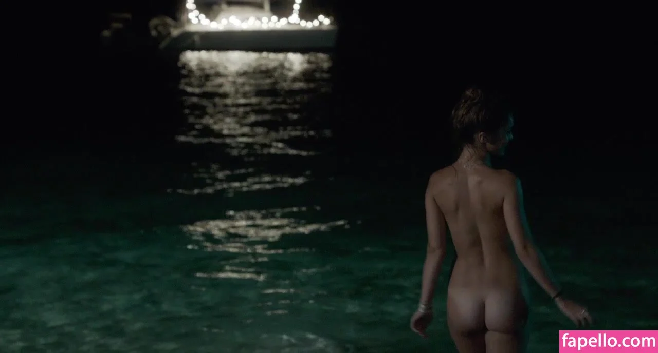 Lola Le Lann Onlyfans Photo Gallery 