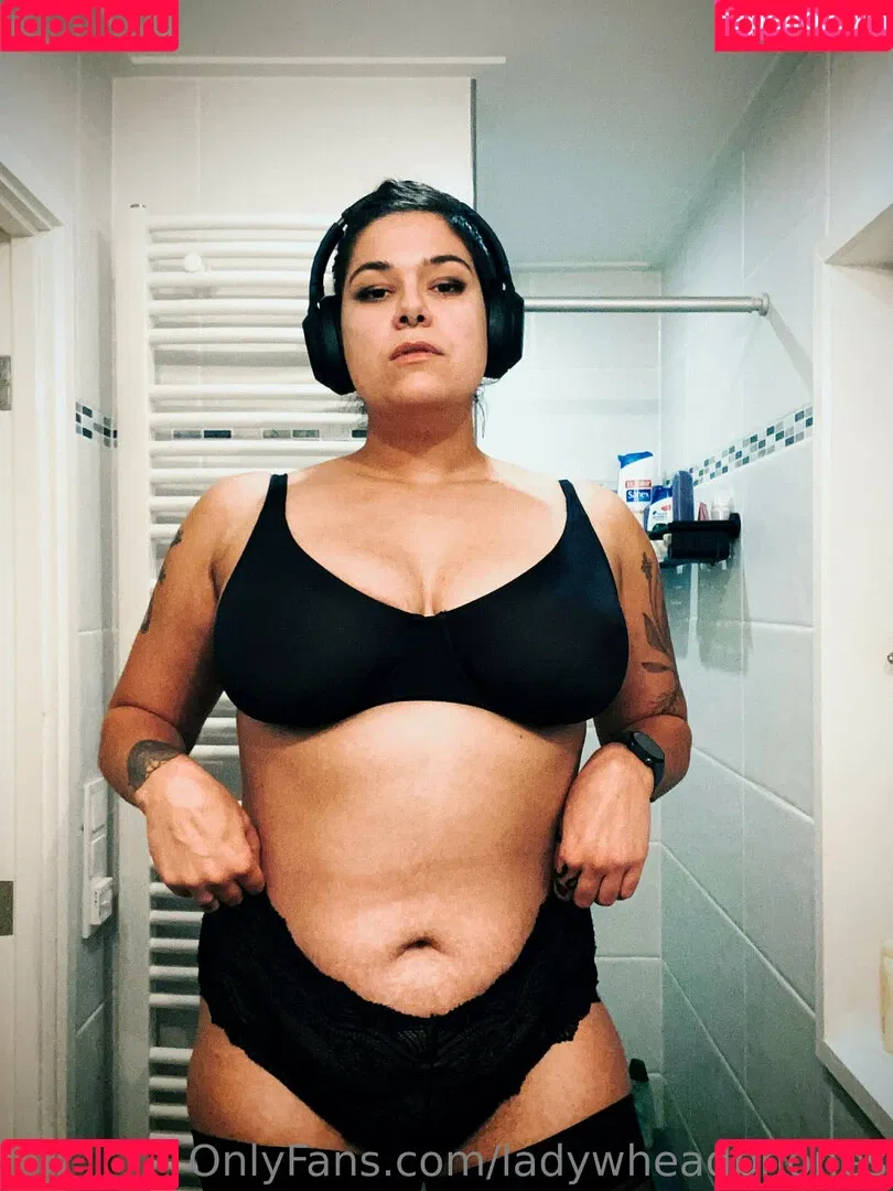 ladywheadphones Onlyfans Photo Gallery 