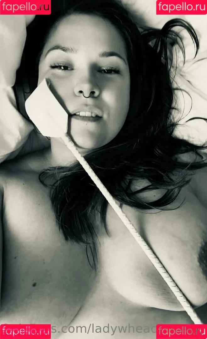 ladywheadphones Onlyfans Photo Gallery 