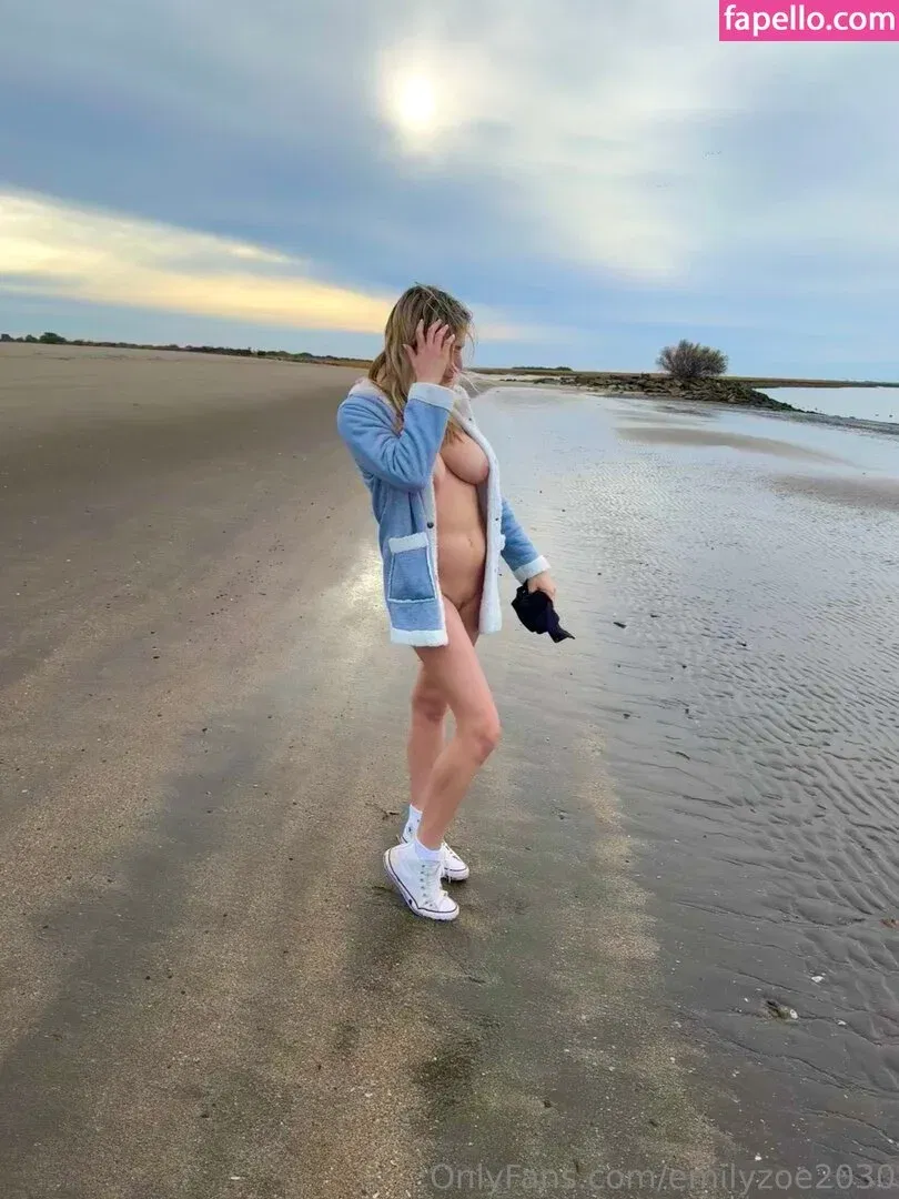 Emilyzoe2030 Onlyfans Photo Gallery 