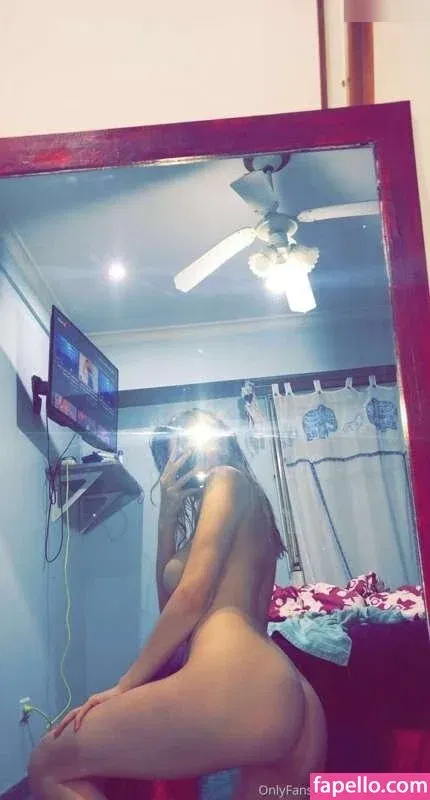 Emilyzoe2030 Onlyfans Photo Gallery 