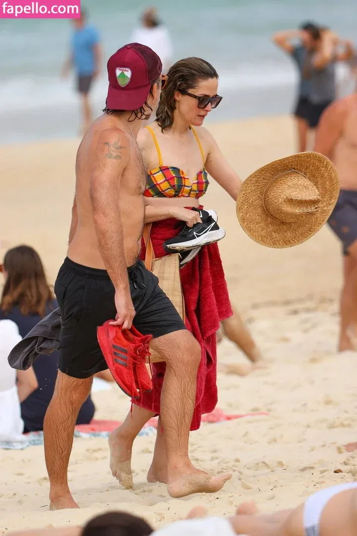 Rose Byrne Onlyfans Photo Gallery 