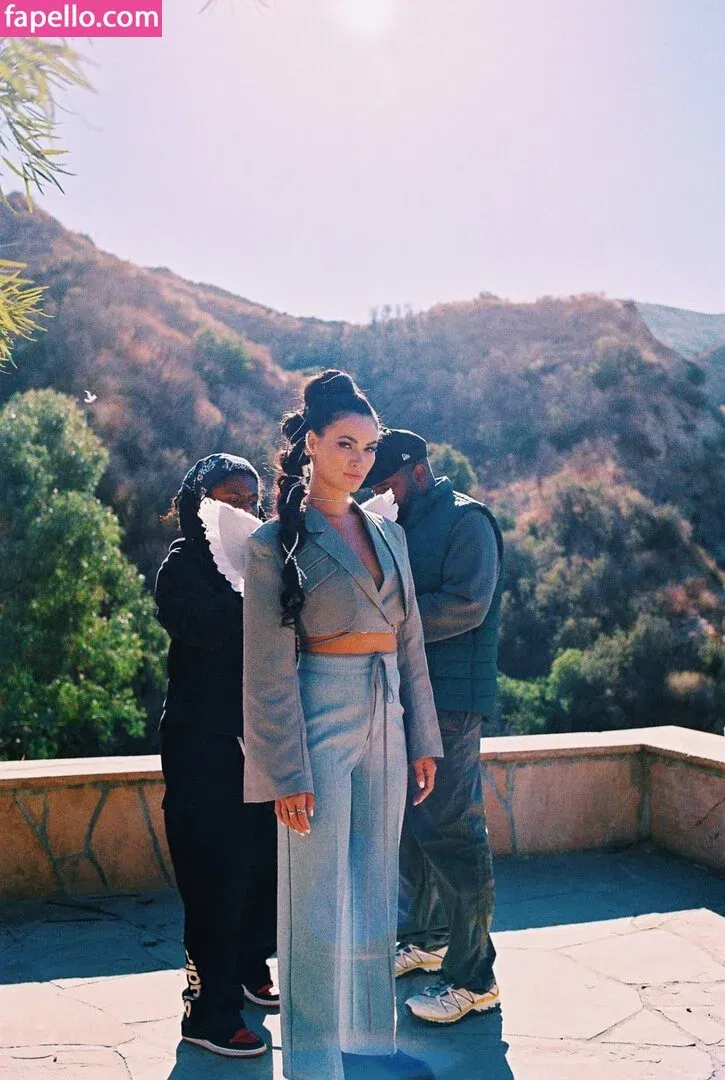 Sinéad Harnett Onlyfans Photo Gallery 