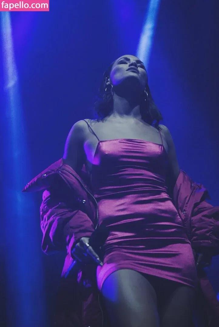 Sinéad Harnett Onlyfans Photo Gallery 