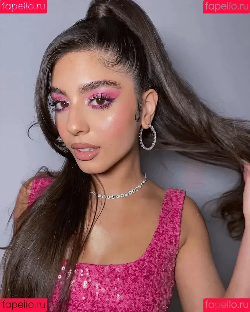 Mayan El Sayed Onlyfans Photo Gallery 