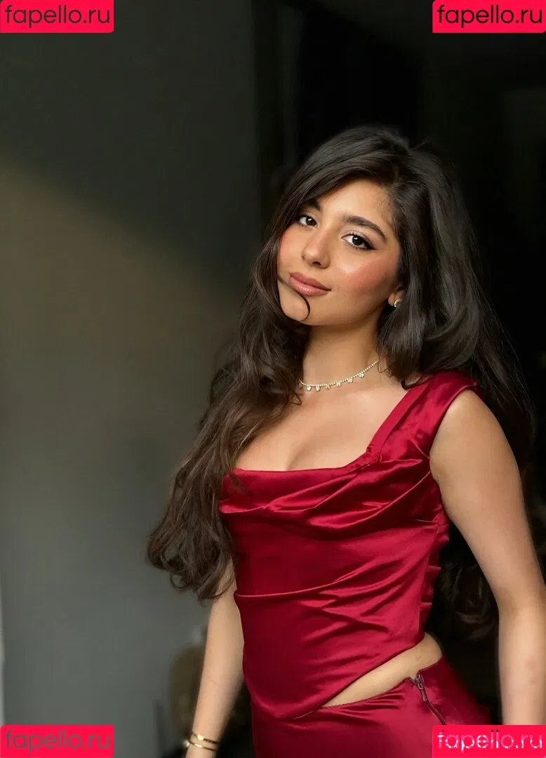 Mayan El Sayed Onlyfans Photo Gallery 