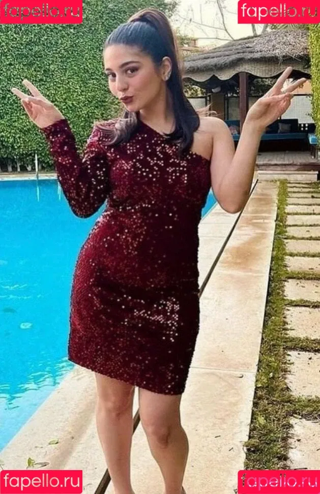 Mayan El Sayed Onlyfans Photo Gallery 