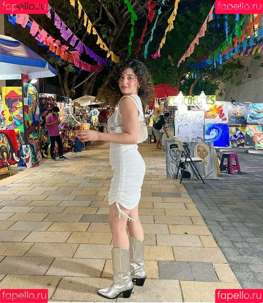 Mayan El Sayed Onlyfans Photo Gallery 