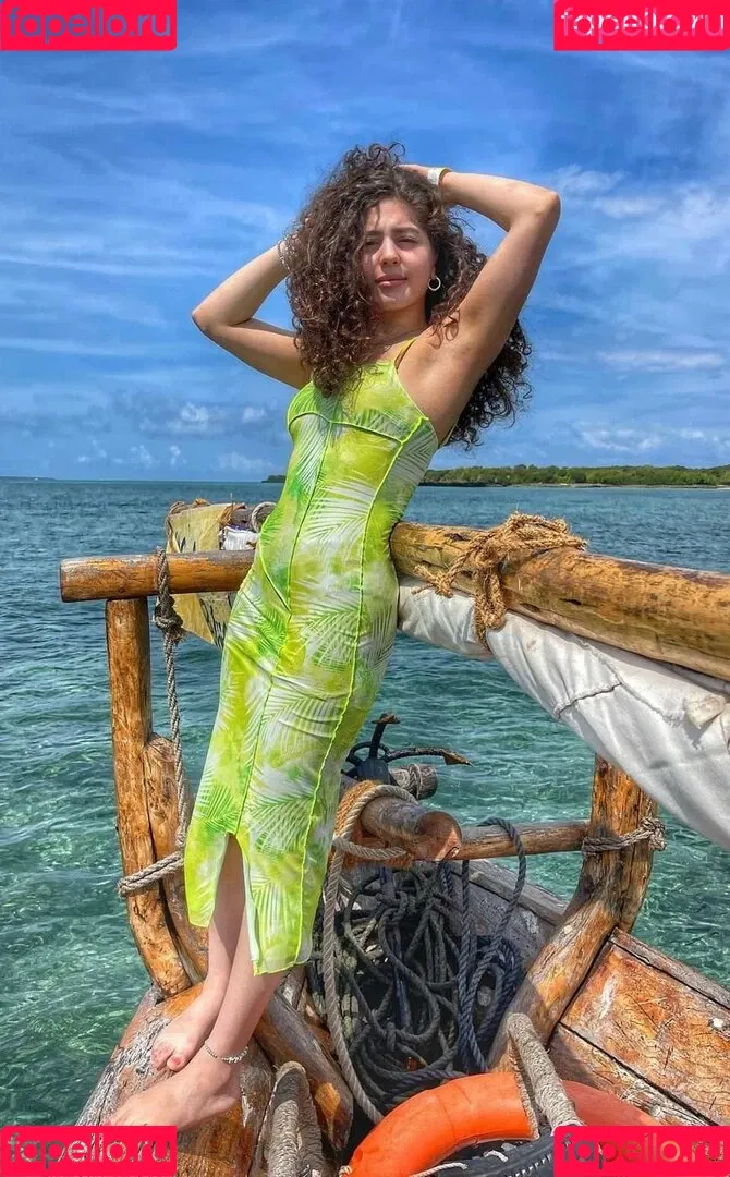 Mayan El Sayed Onlyfans Photo Gallery 
