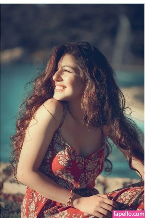 Mayan El Sayed Onlyfans Photo Gallery 