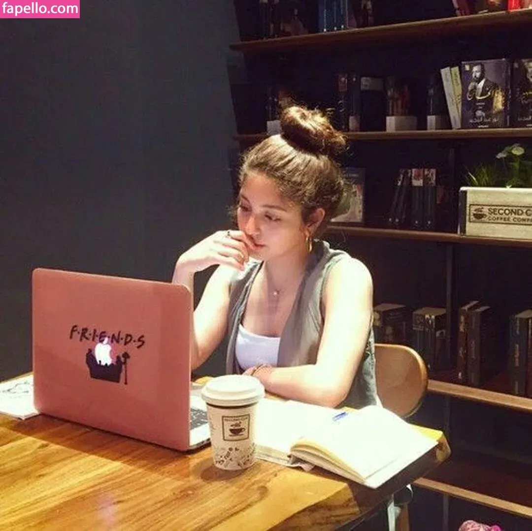 Mayan El Sayed Onlyfans Photo Gallery 