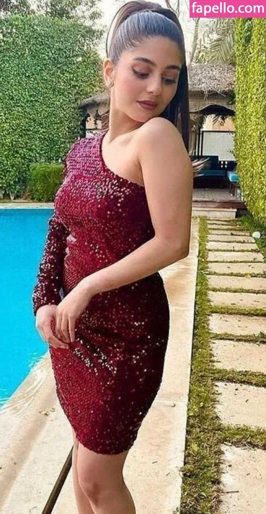 Mayan El Sayed Onlyfans Photo Gallery 