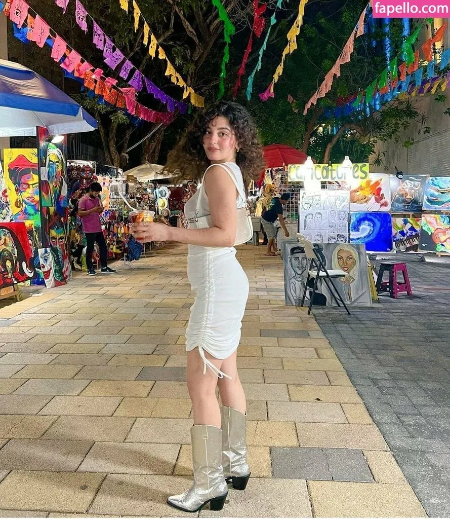 Mayan El Sayed Onlyfans Photo Gallery 