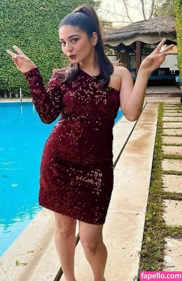 Mayan El Sayed Onlyfans Photo Gallery 