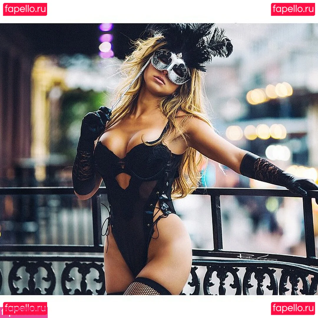 Lívia Gullo Onlyfans Photo Gallery 