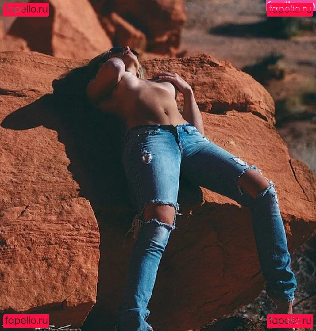 Lívia Gullo Onlyfans Photo Gallery 