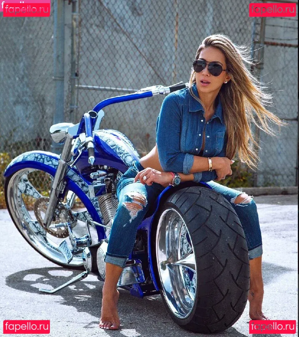 Lívia Gullo Onlyfans Photo Gallery 